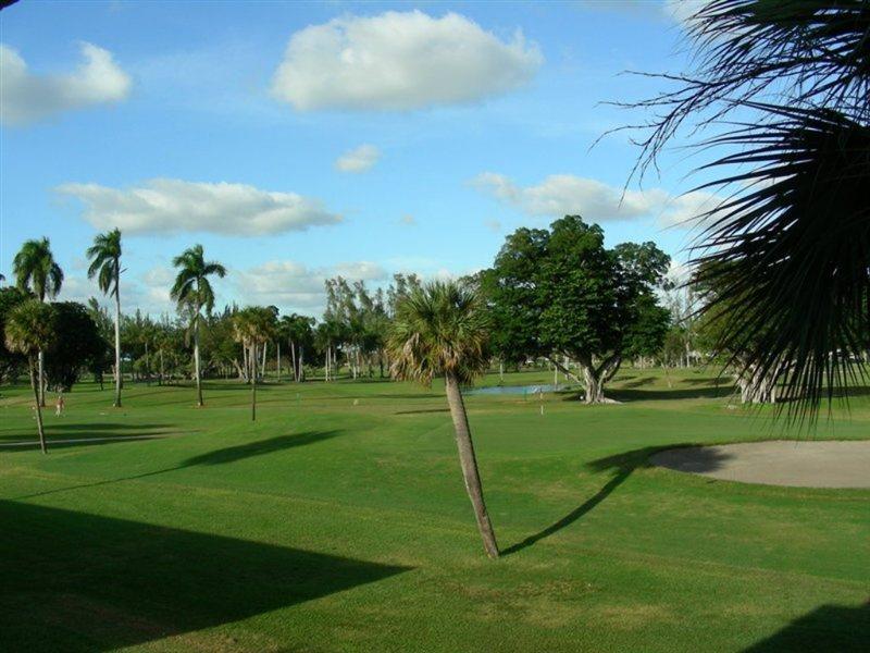 Miami Lakes Hotel And Golf Exterior foto